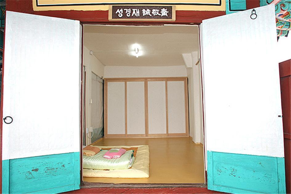 Seoakseowon Hotel Гиеонгджу Екстериор снимка