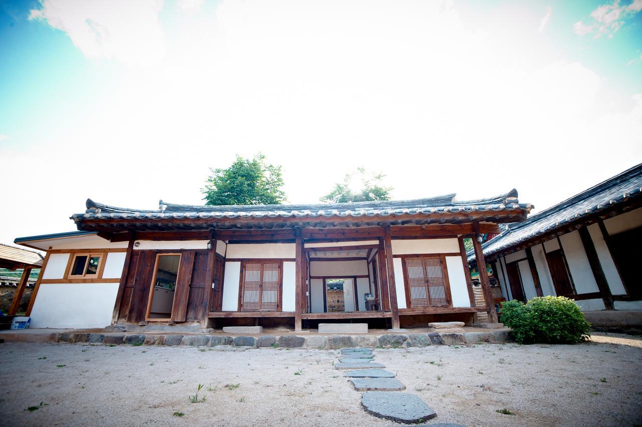 Seoakseowon Hotel Гиеонгджу Екстериор снимка