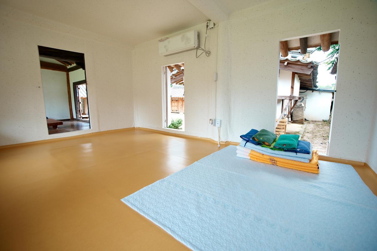 Seoakseowon Hotel Гиеонгджу Екстериор снимка