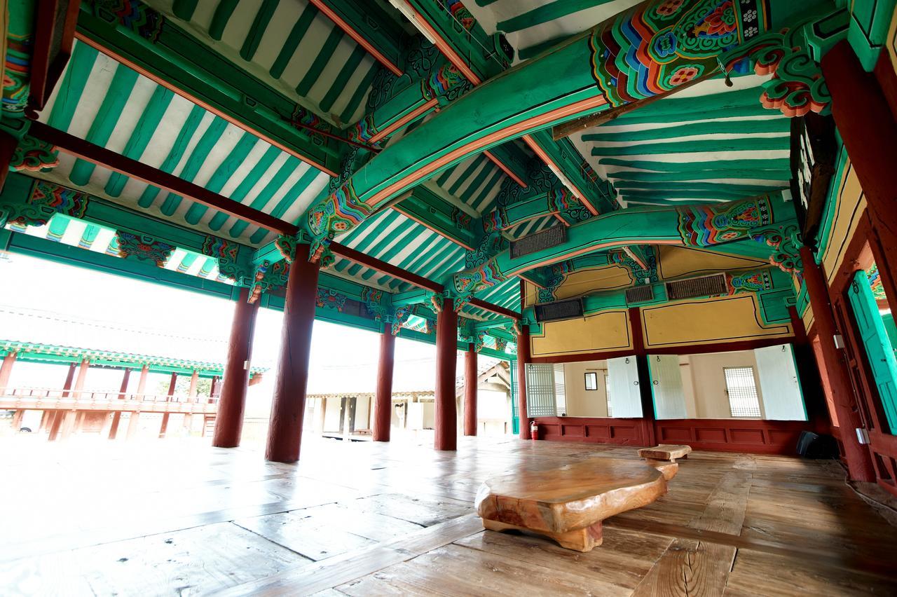 Seoakseowon Hotel Гиеонгджу Екстериор снимка